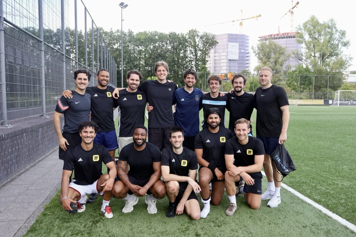 Football team photo